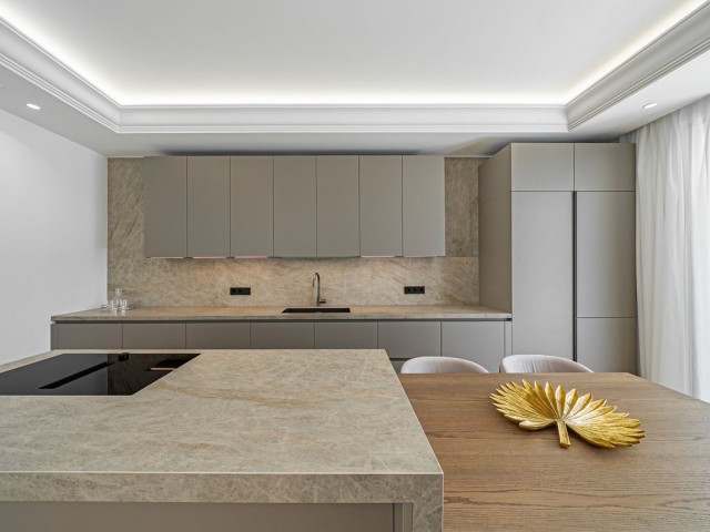 Villa con 5 Dormitorios  en Marbella