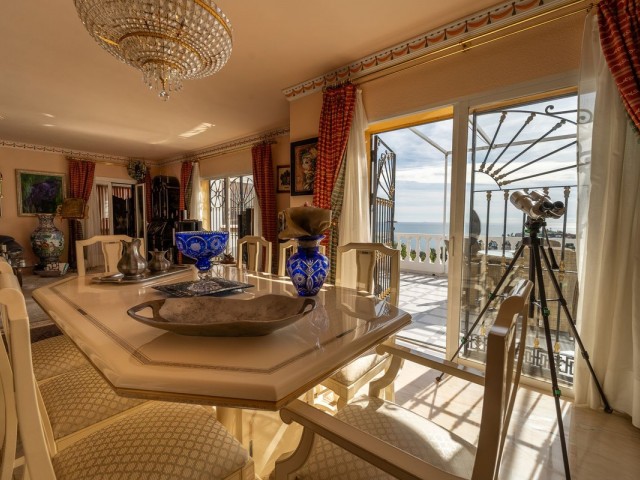 4 Schlafzimmer Villa in Torremuelle