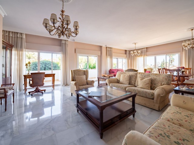 3 Makuuhuoneen Huoneisto Nueva Andalucía