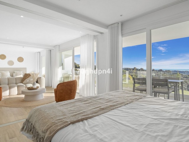 2 Bedrooms Apartment in Estepona