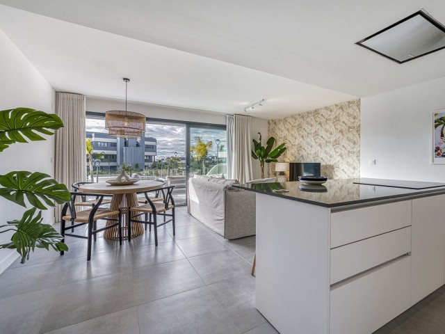 Apartamento con 2 Dormitorios  en Selwo