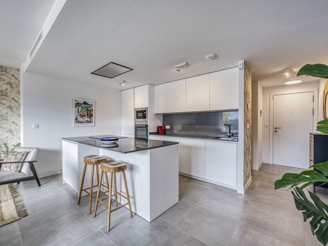 Apartamento con 2 Dormitorios  en Selwo