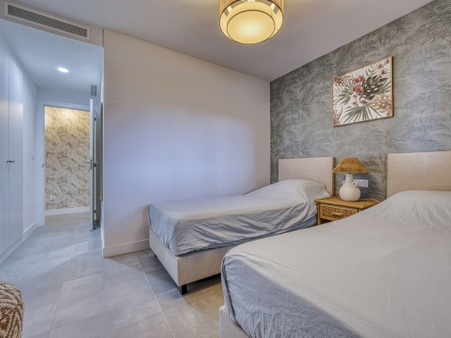 Apartamento con 2 Dormitorios  en Selwo