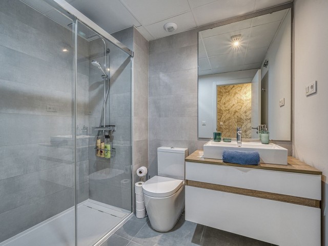 Apartamento con 2 Dormitorios  en Selwo