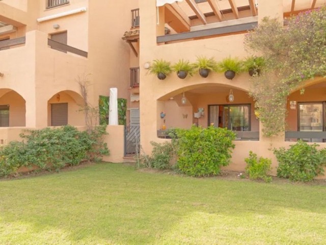 2 Bedrooms Apartment in Estepona
