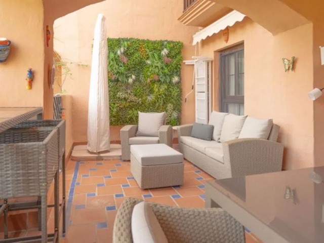 2 Bedrooms Apartment in Estepona