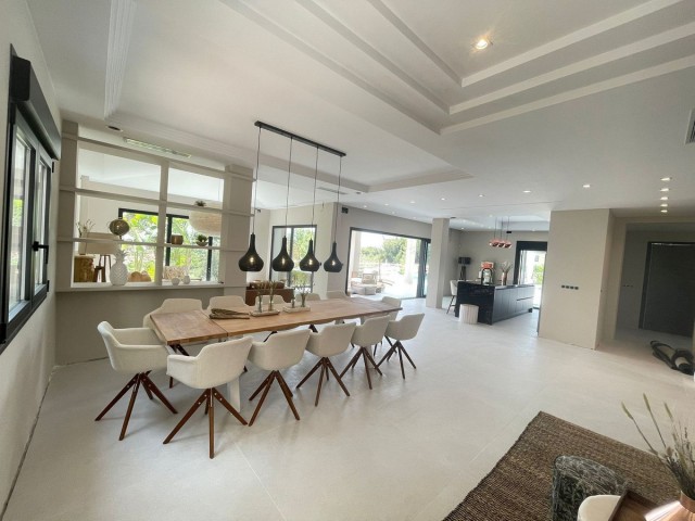 7 Sovrums Villa i Elviria