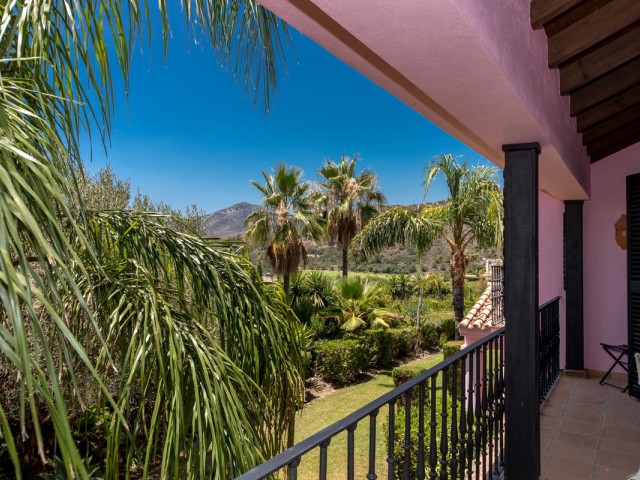 5 Bedrooms Villa in Benahavís