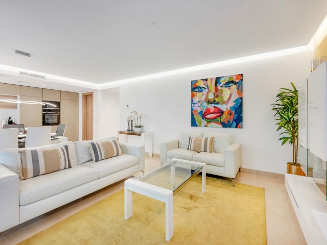 3 Bedrooms Apartment in Puerto Banús