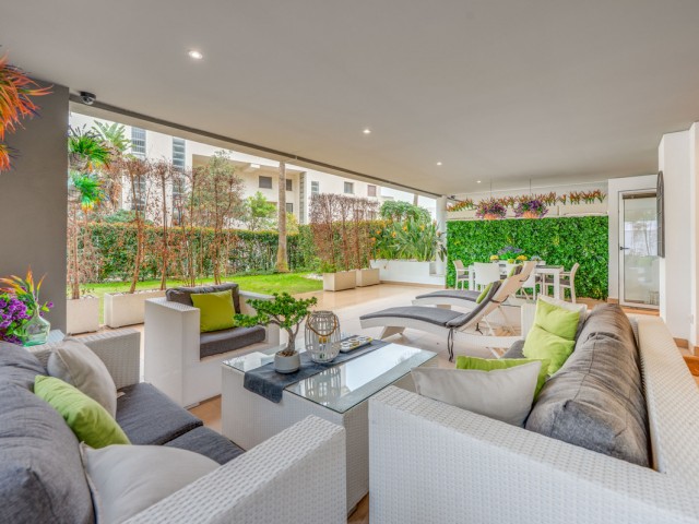 3 Bedrooms Apartment in Puerto Banús