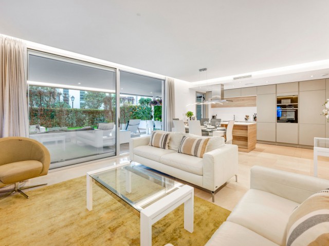 3 Bedrooms Apartment in Puerto Banús