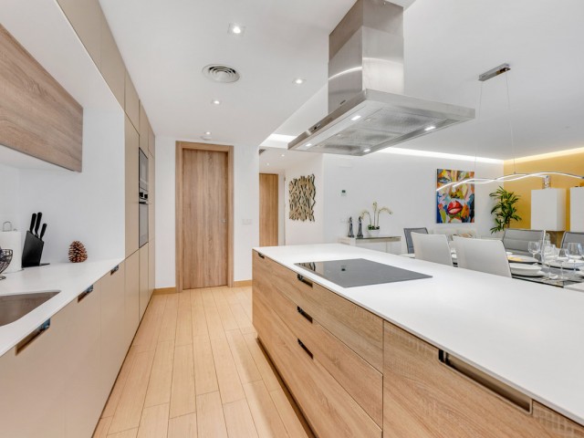 3 Bedrooms Apartment in Puerto Banús