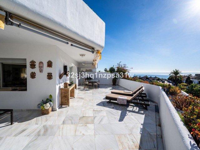 Appartement avec 4 Chambres  à Guadalmina Baja
