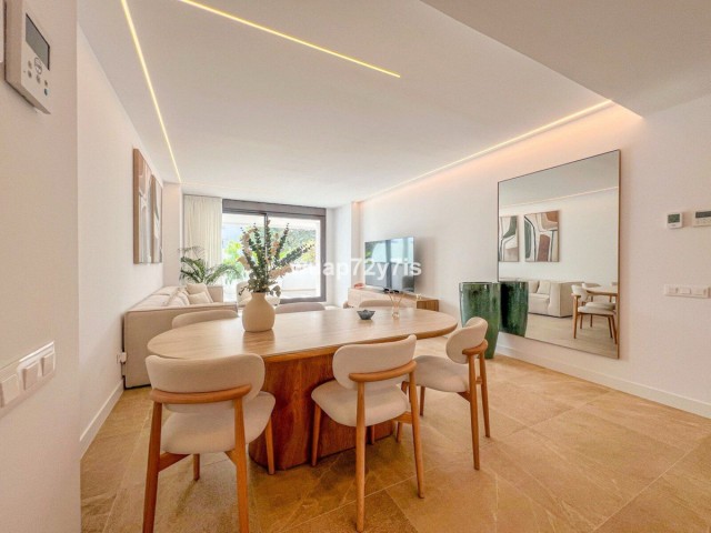 4 Bedrooms Apartment in Estepona