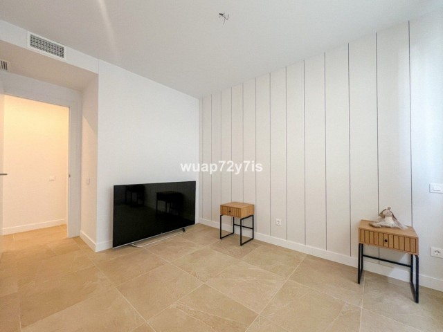 4 Bedrooms Apartment in Estepona