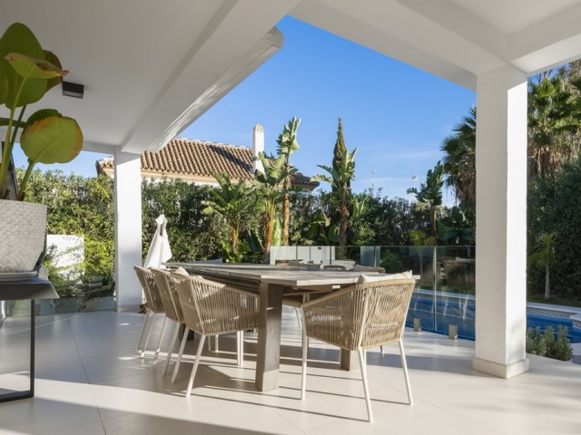 4 Bedrooms Villa in Nueva Andalucía