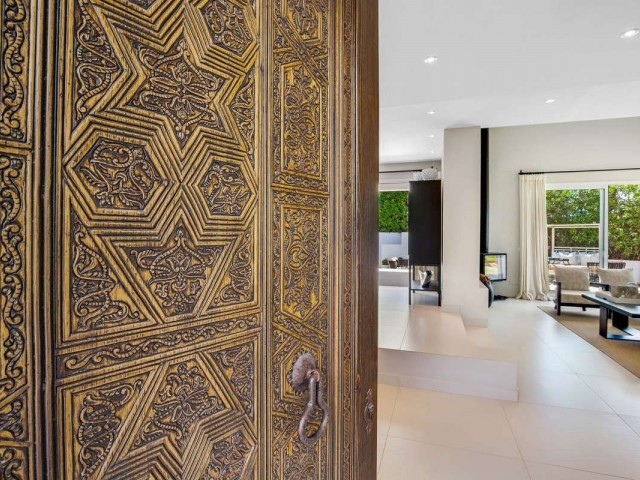 4 Bedrooms Villa in Nueva Andalucía