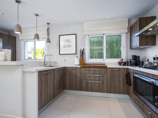 4 Bedrooms Villa in Nueva Andalucía