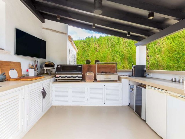 4 Bedrooms Villa in Nueva Andalucía