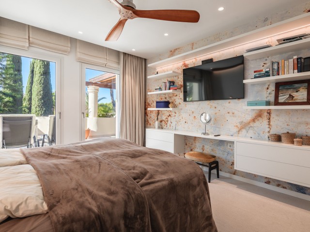 3 Bedrooms Apartment in Nueva Andalucía