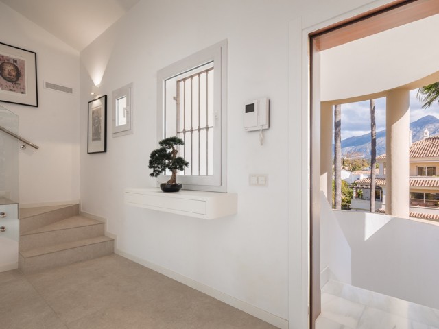 3 Bedrooms Apartment in Nueva Andalucía