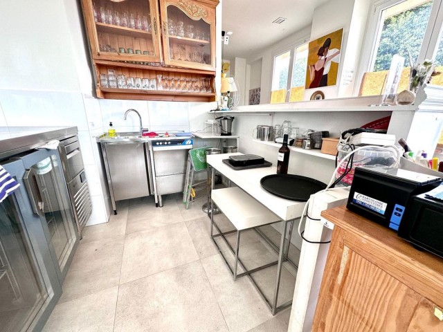 Liikekiinteistö Nueva Andalucía