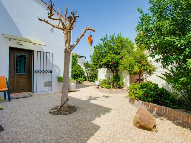 Villa con 3 Dormitorios  en Estepona