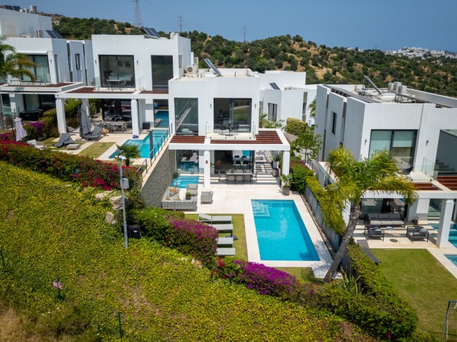 Villa con 5 Dormitorios  en Cabopino