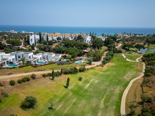Villa avec 5 Chambres  à Cabopino