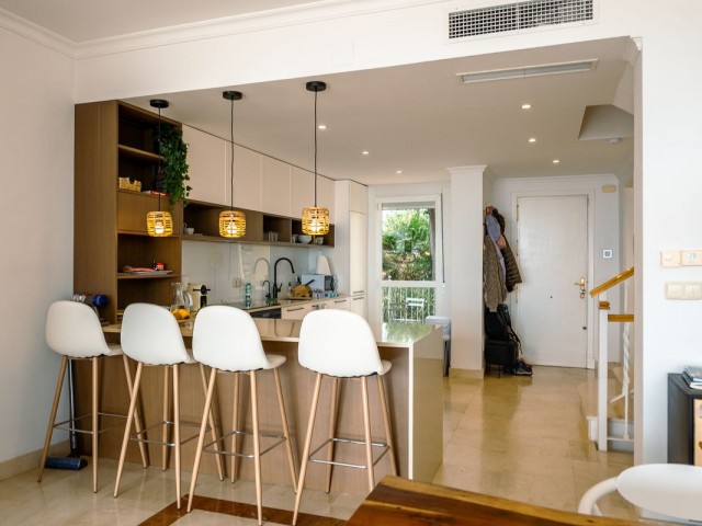 3 Makuuhuoneen Huvila Elviria