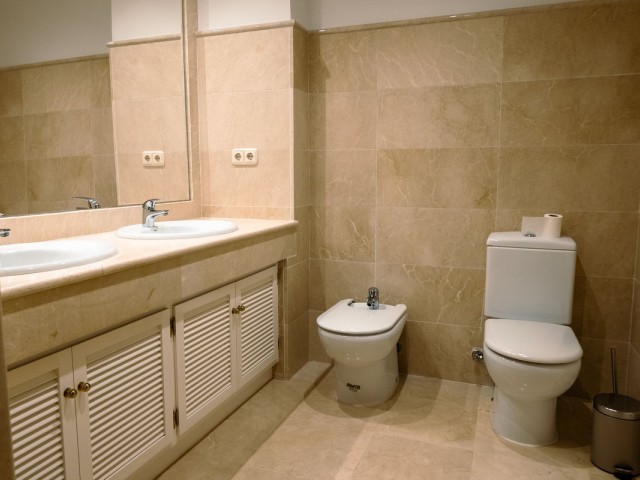 3 Makuuhuoneen Huvila Elviria