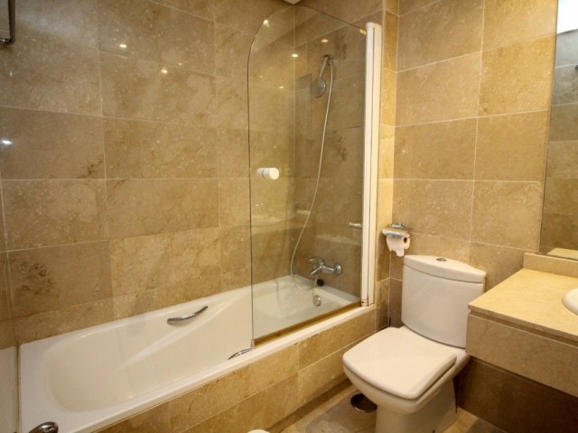 Apartamento con 2 Dormitorios  en The Golden Mile