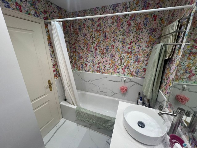 Kattohuoneisto Nueva Andalucía