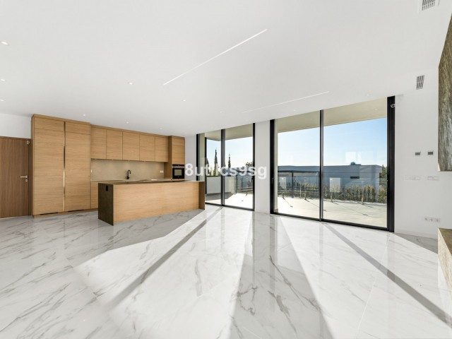 6 Bedrooms Villa in Benahavís