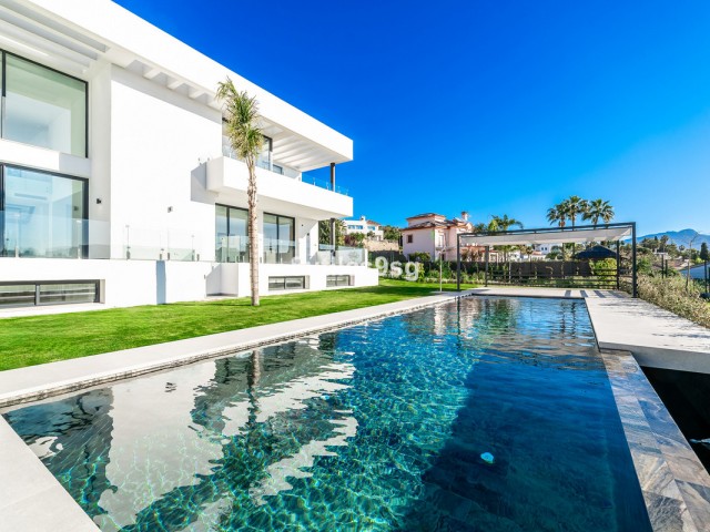 6 Makuuhuoneen Huvila Benahavís