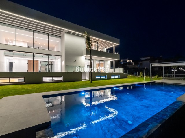 6 Makuuhuoneen Huvila Benahavís