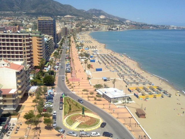 Apartamento con 3 Dormitorios  en Fuengirola