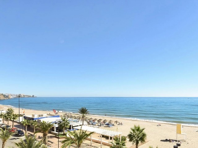 Apartamento con 3 Dormitorios  en Fuengirola