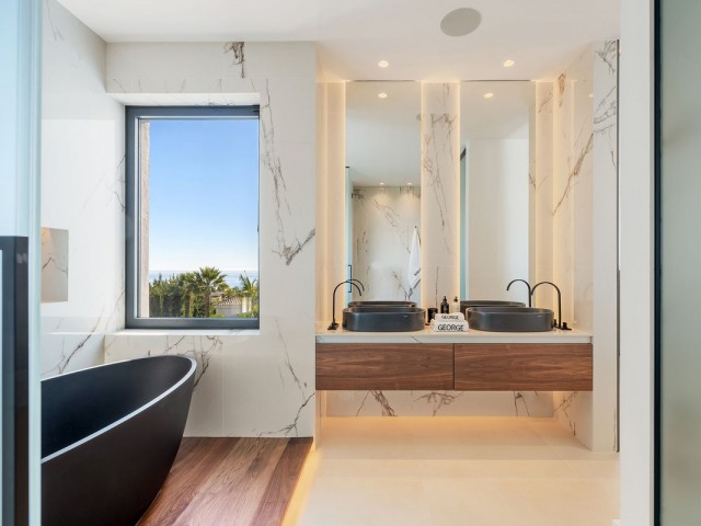 Villa con 5 Dormitorios  en Sierra Blanca