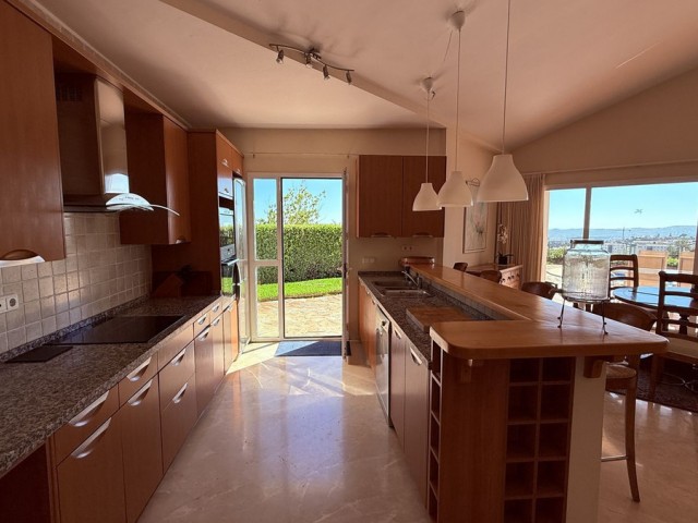 4 Sovrums Villa i Higueron