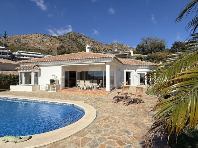 4 Sovrums Villa i Higueron