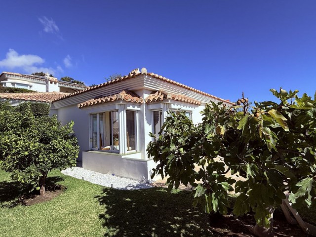 4 Sovrums Villa i Higueron