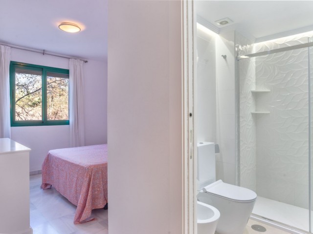 Apartamento con 3 Dormitorios  en Marbella