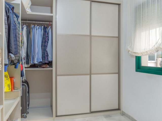 Apartamento con 3 Dormitorios  en Marbella