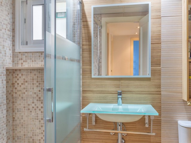 Apartamento con 3 Dormitorios  en Marbella