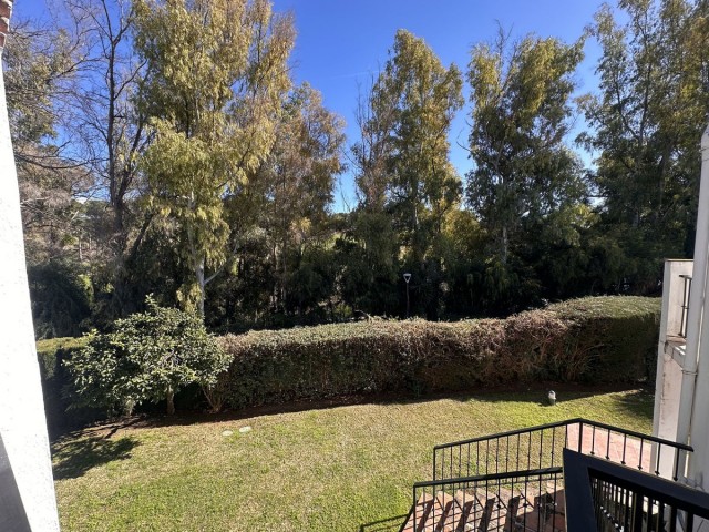 Adosado con 4 Dormitorios  en Aloha