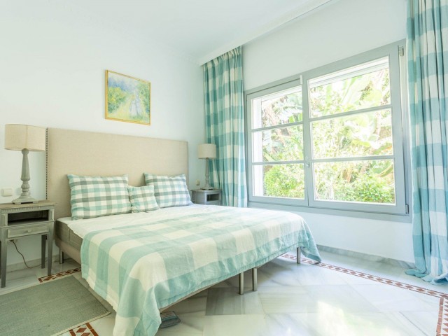 Villa con 4 Dormitorios  en Sierra Blanca