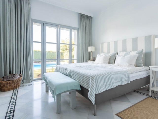 Villa con 4 Dormitorios  en Sierra Blanca