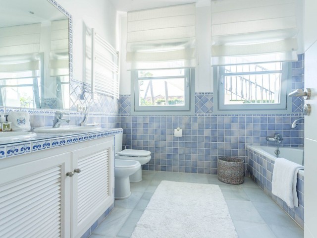 Villa con 4 Dormitorios  en Sierra Blanca