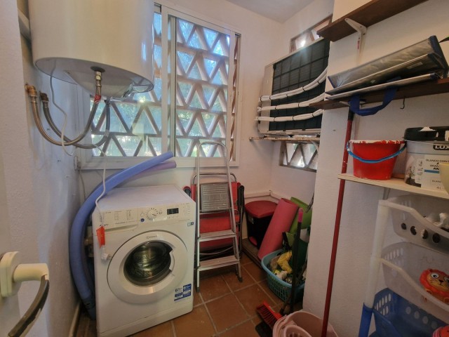 Apartamento con 2 Dormitorios  en Calahonda